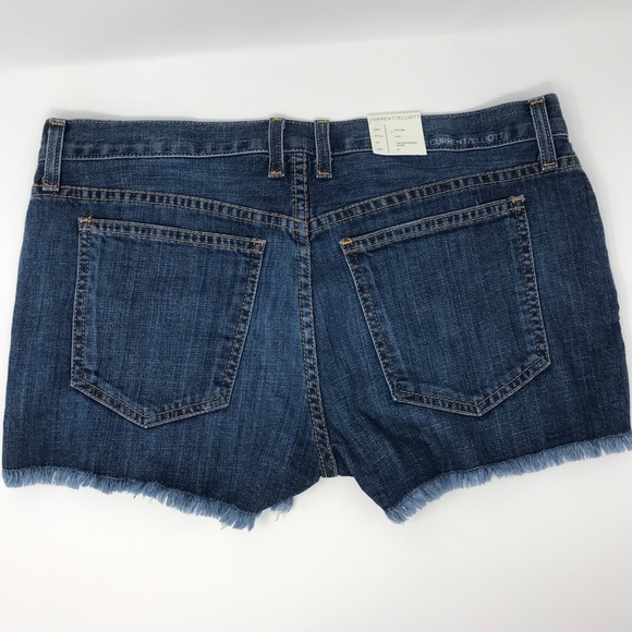 Current Elliott The Boyfriend Short In Loved Denim - Picture 4 of 8